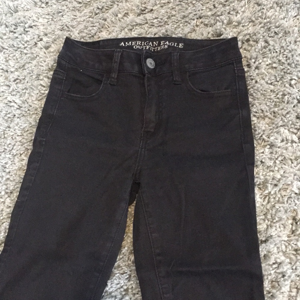 American Eagle High-Waisted Black Crop Jegging